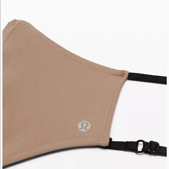 Lululemon Double Strap Face Mask in Soft Sand - Picture 3 of 13
